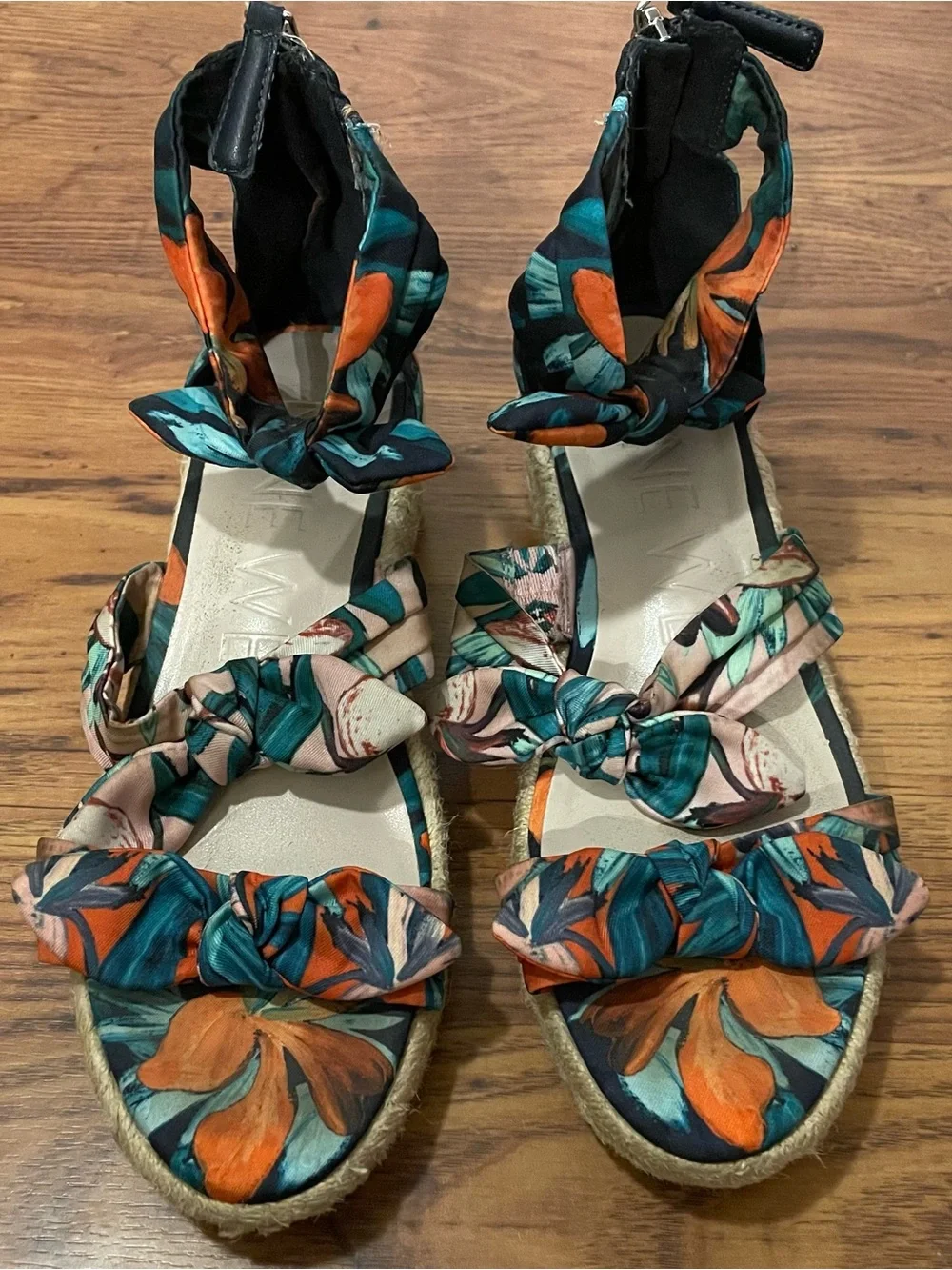 Nine West Tropical Floral Wedge Sandals Size 7